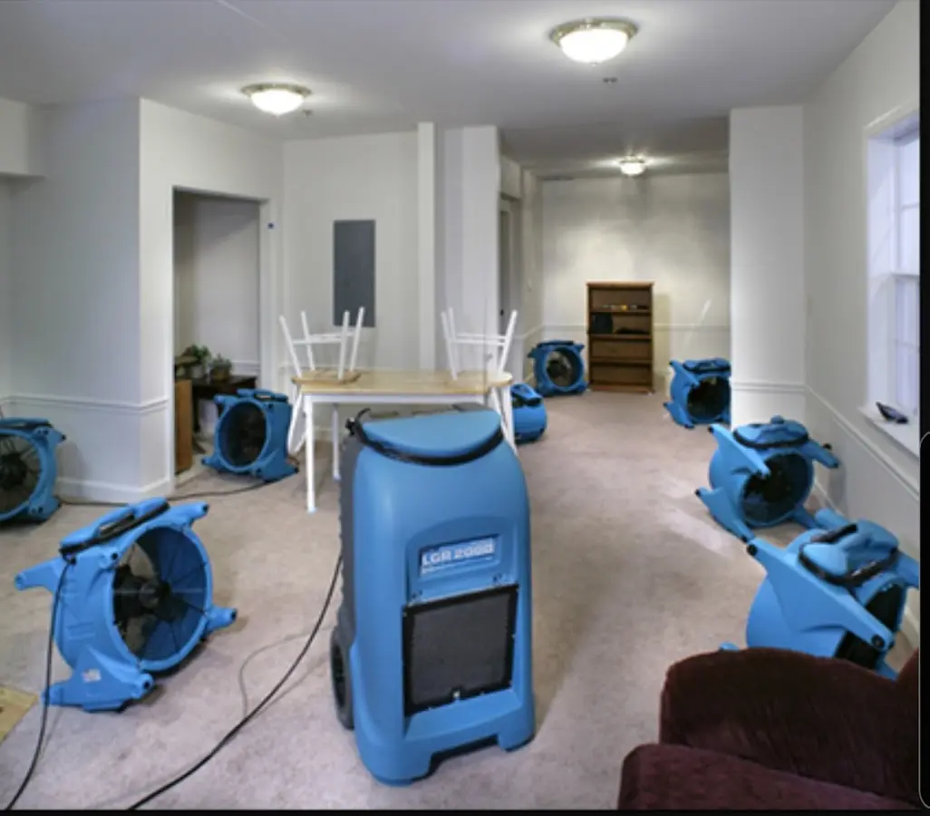 Air movers and dehumidifier setup for Water Extraction & Removal in Lantana